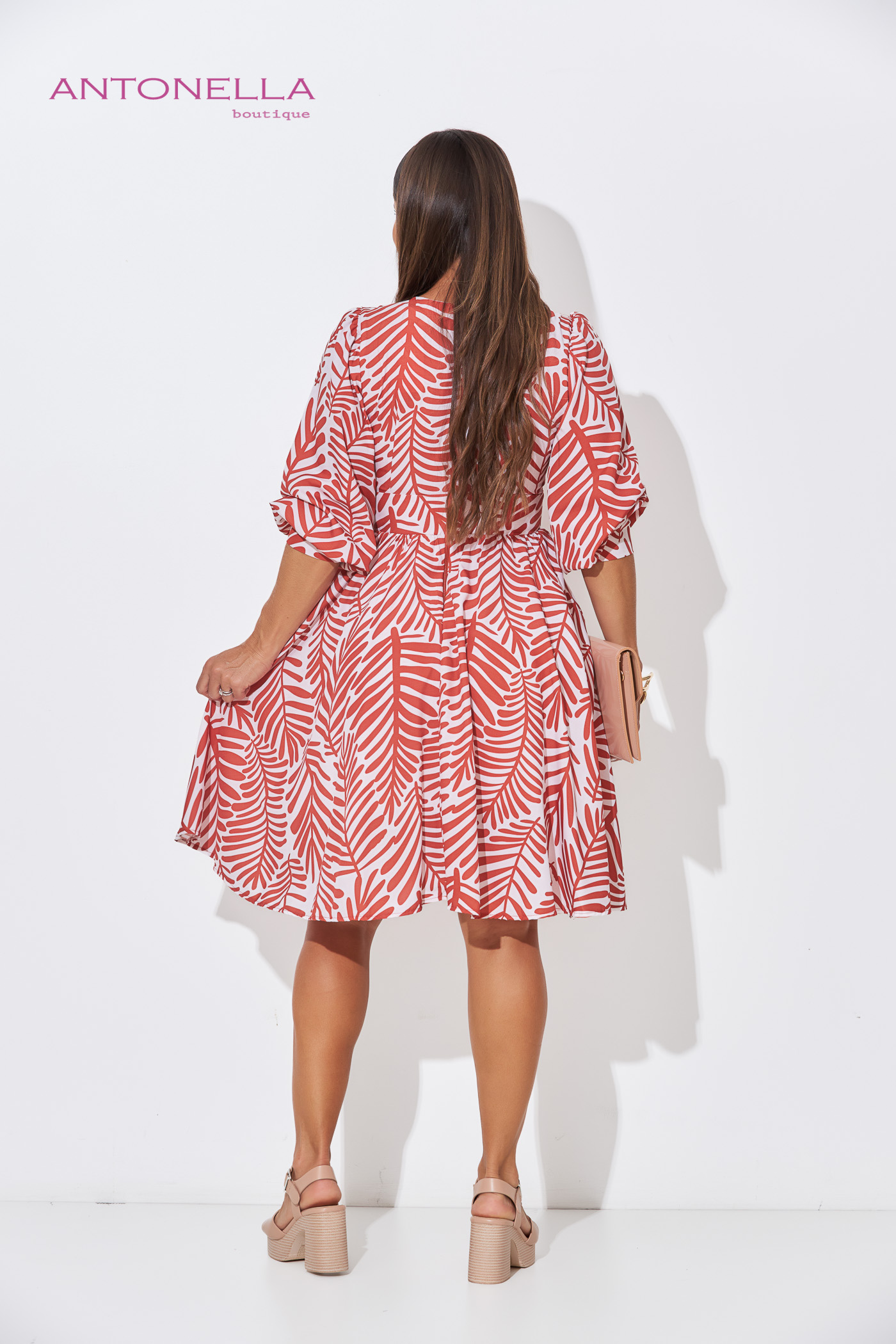 Vestido Corto Blanco Hojas Café 2xl – foto 4