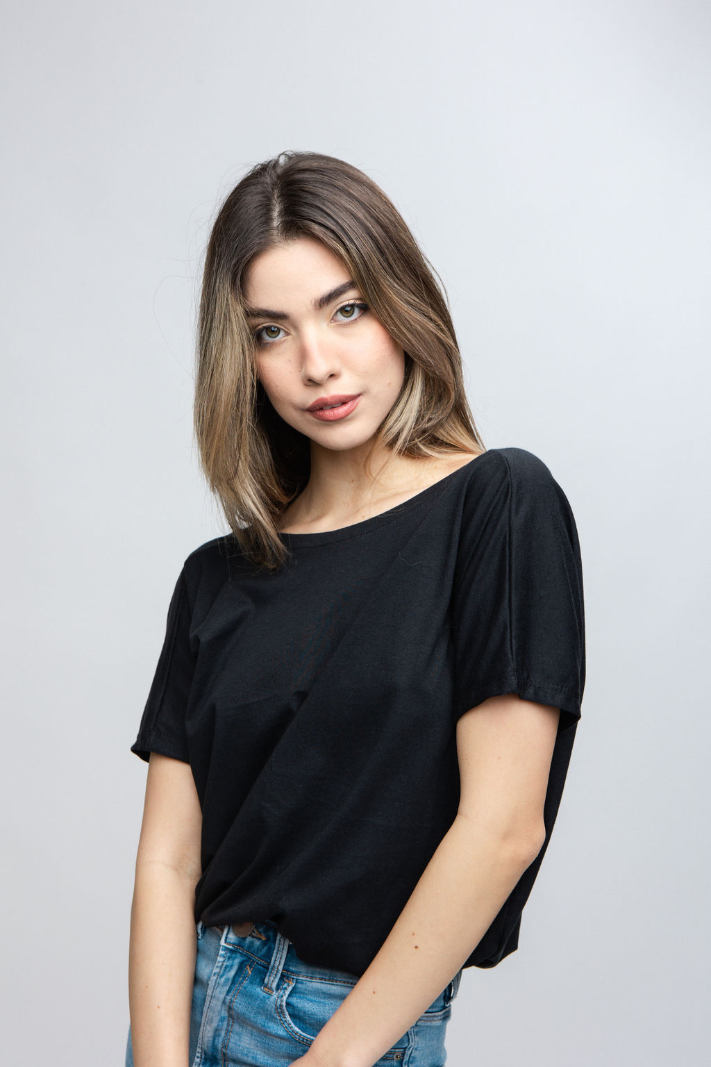 Deep V  negro