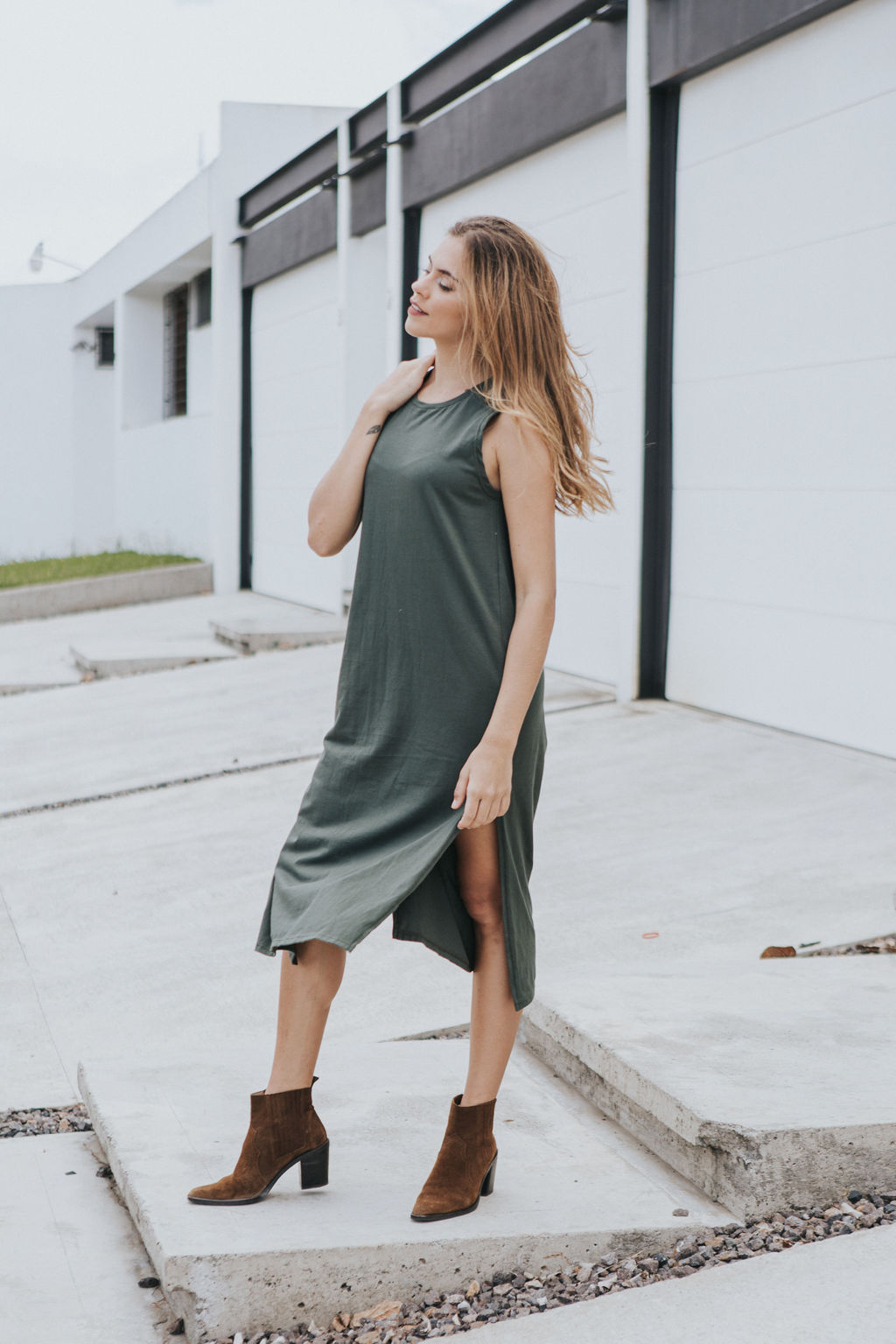 Midi vestido musgo