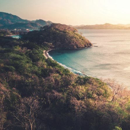 Costa del Pacífico al atardecer