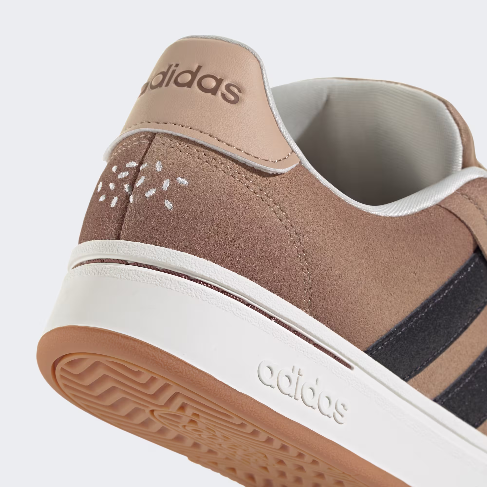 TENIS MASCULINO ADIDAS GRAND COURT – foto 6