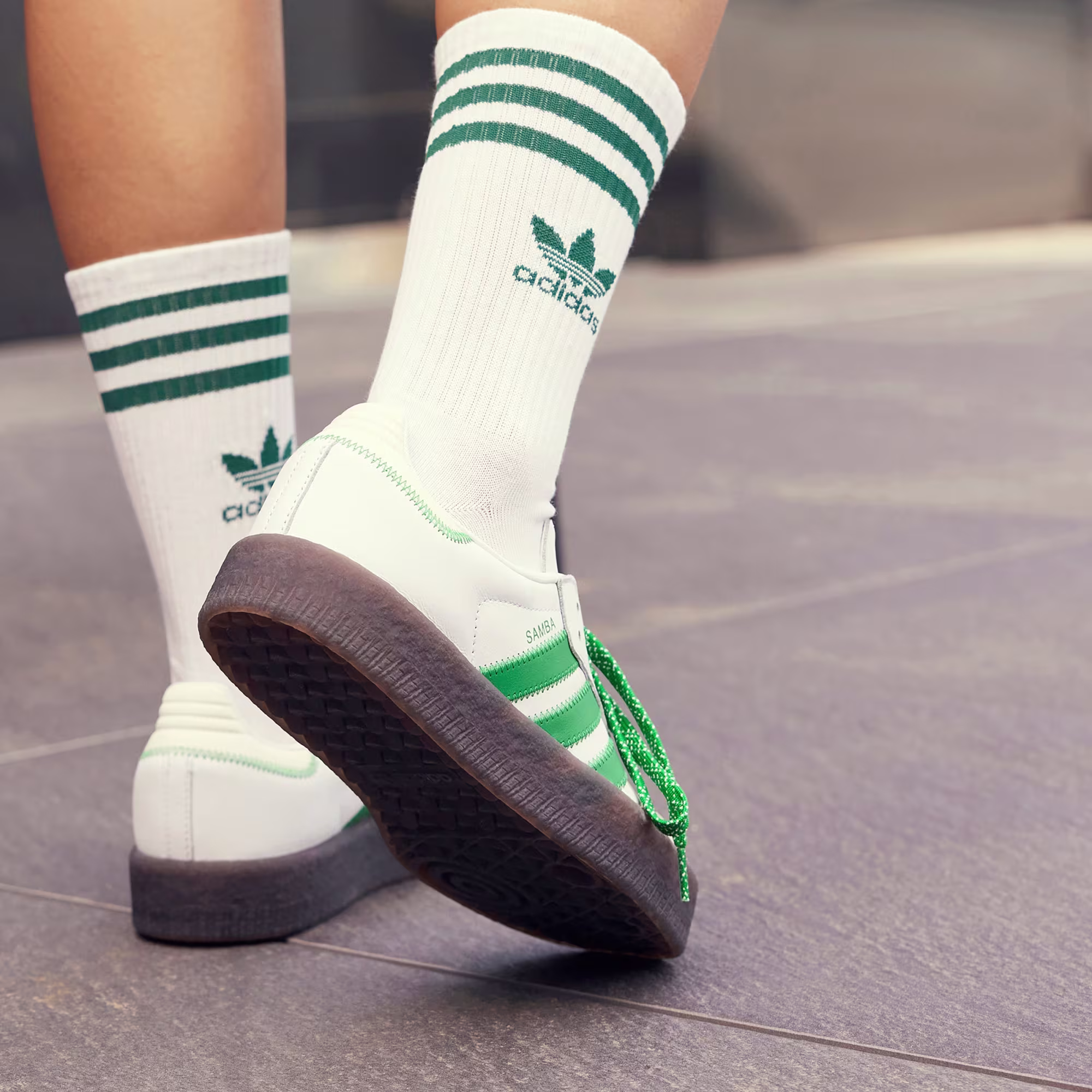 TENIS FEMENINO ADIDAS SAMBAE – foto 3