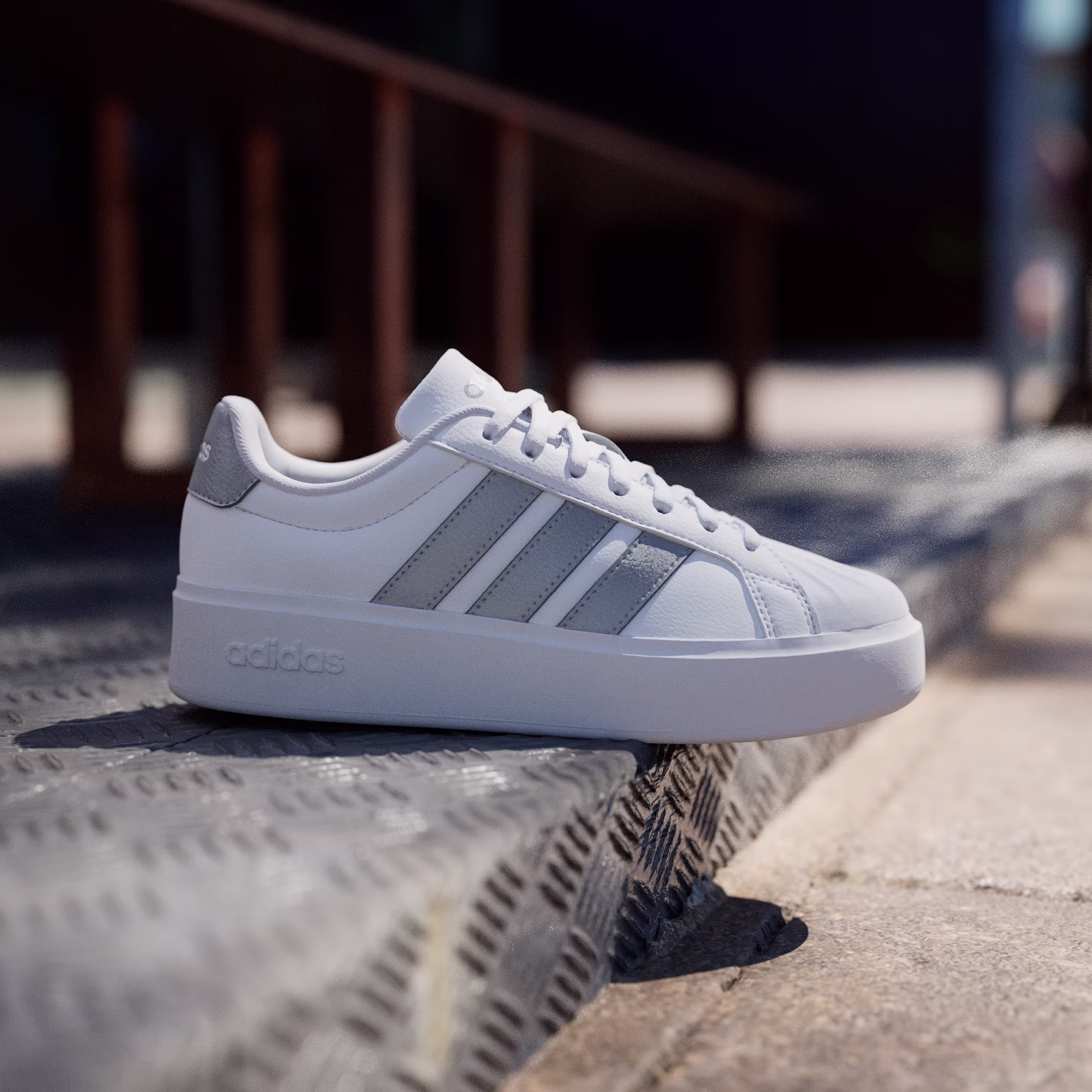 TENIS FEMENINO ADIDAS STREETTALK BOLD – foto 2