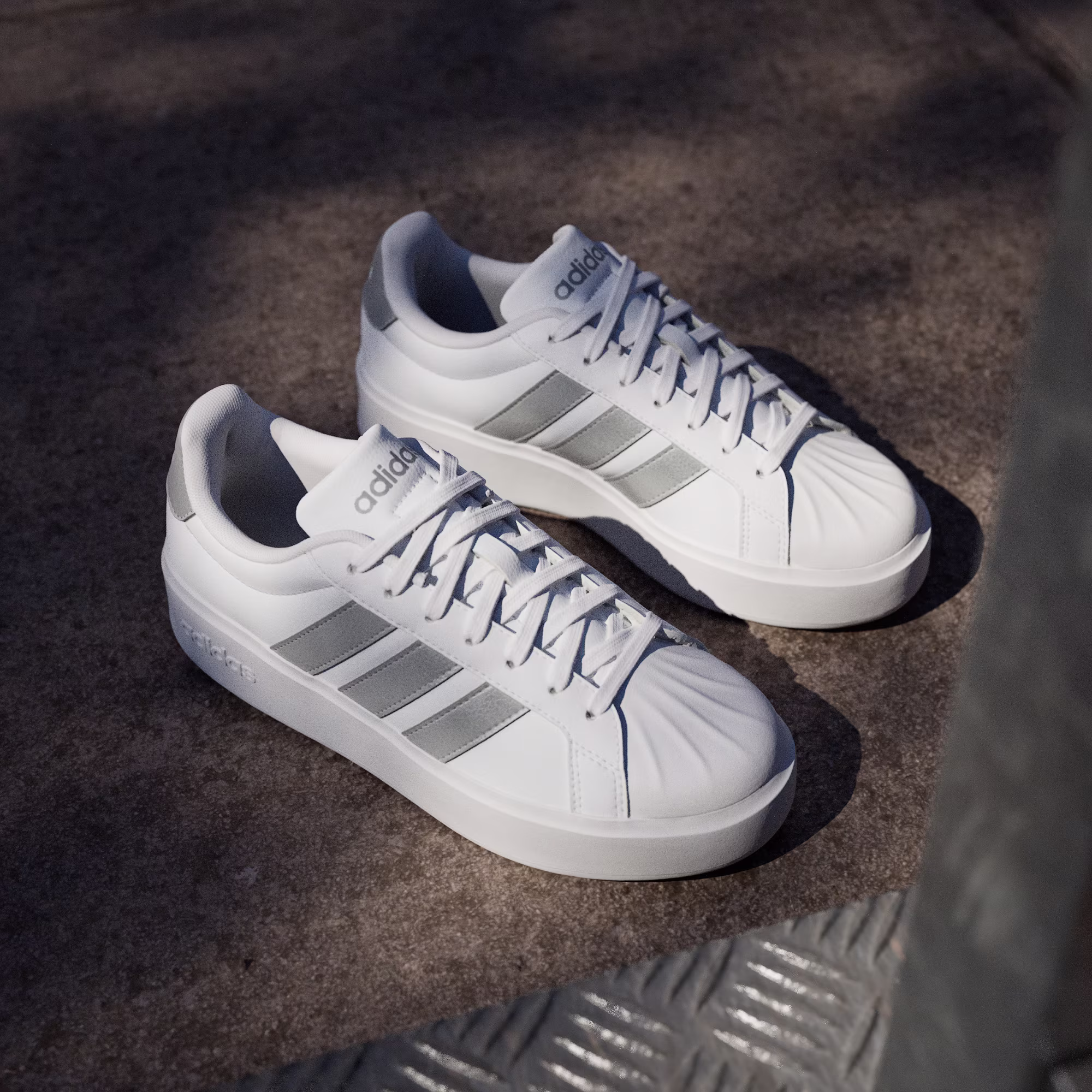 TENIS FEMENINO ADIDAS STREETTALK BOLD – foto 4