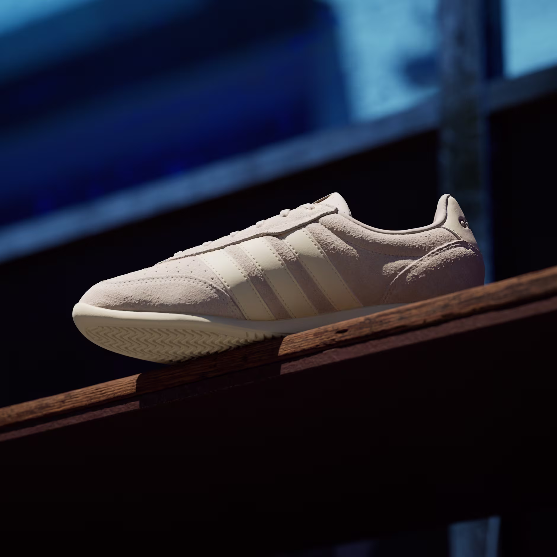 TENIS FEMENINO ADIDAS BARREDA LO – foto 5