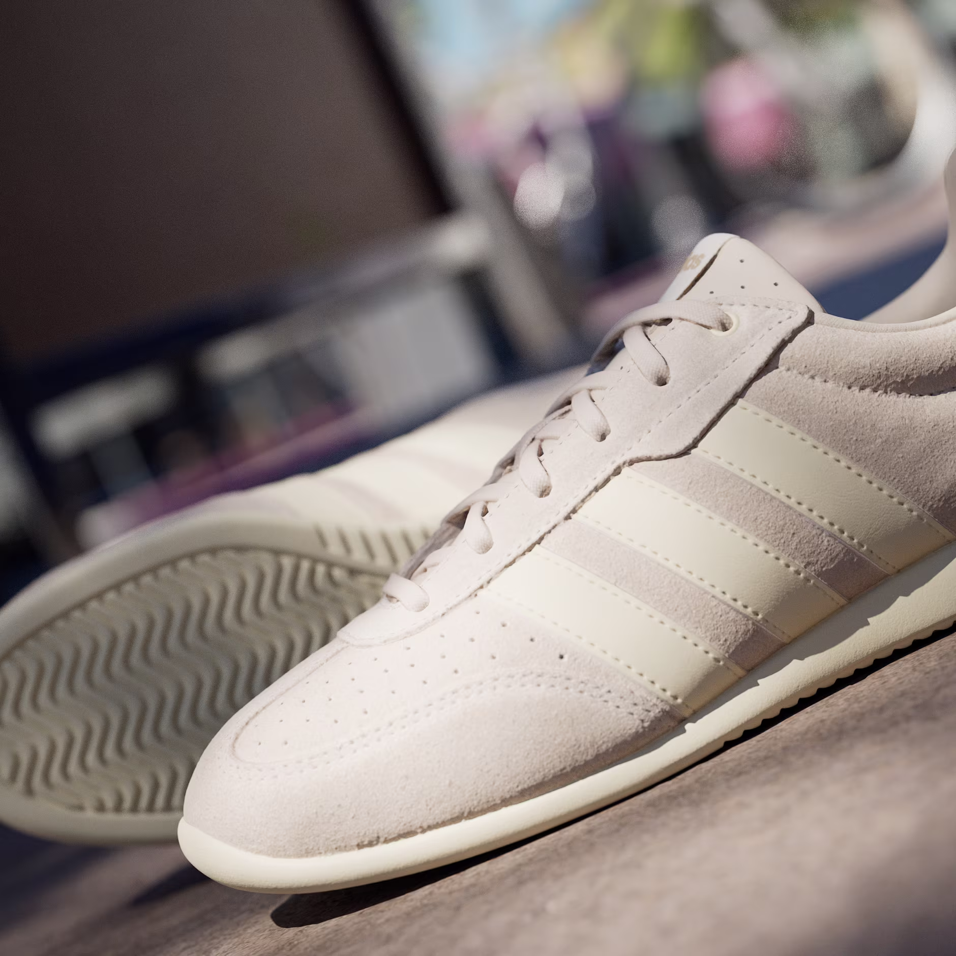 TENIS FEMENINO ADIDAS BARREDA LO – foto 8