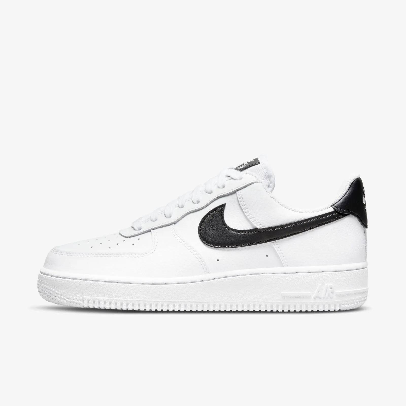 TENIS FEMENINO NIKE AIR FORCE 1 07 REC