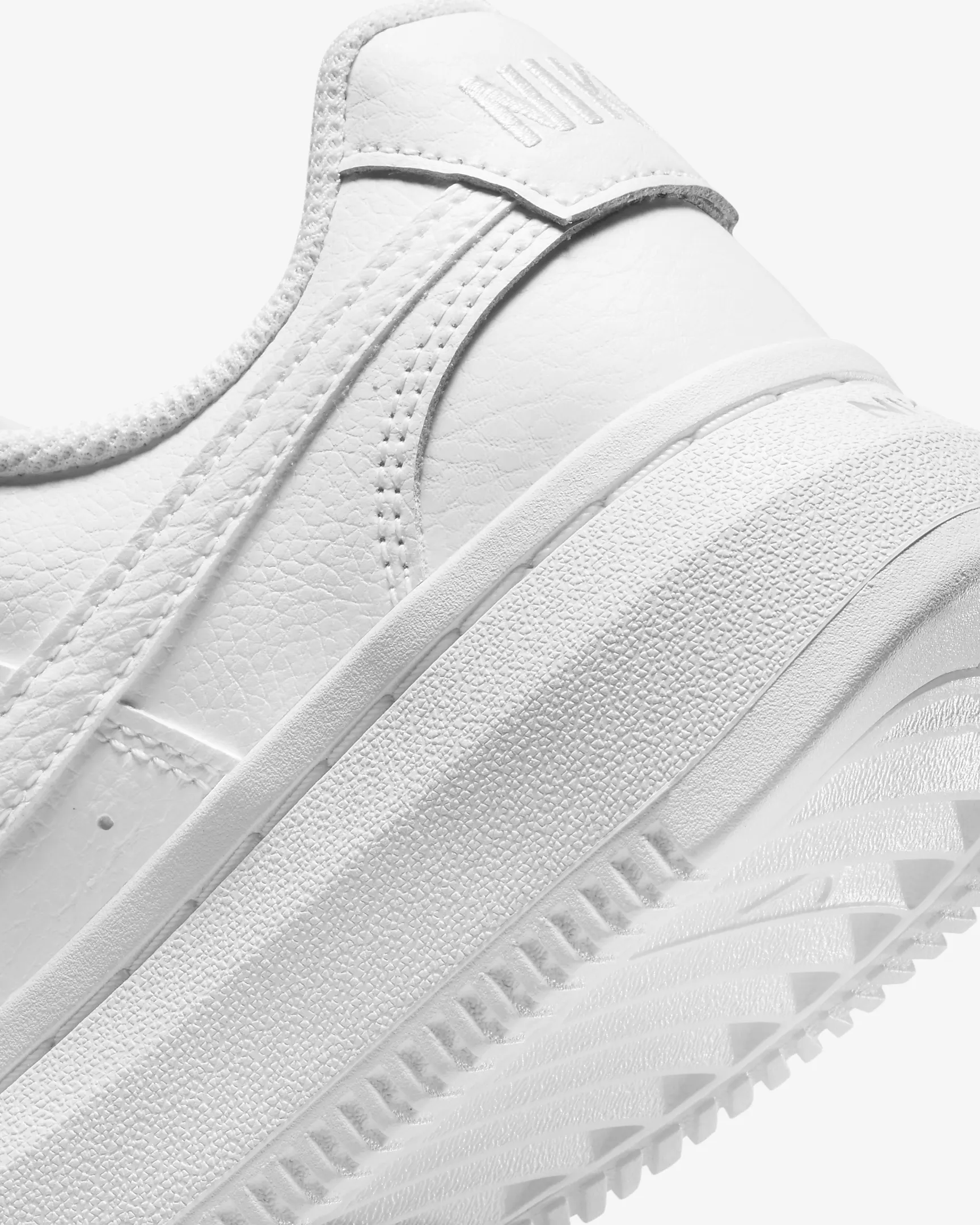 TENIS FEMENINO NIKE NIKE COURT VISION ALTA – foto 6