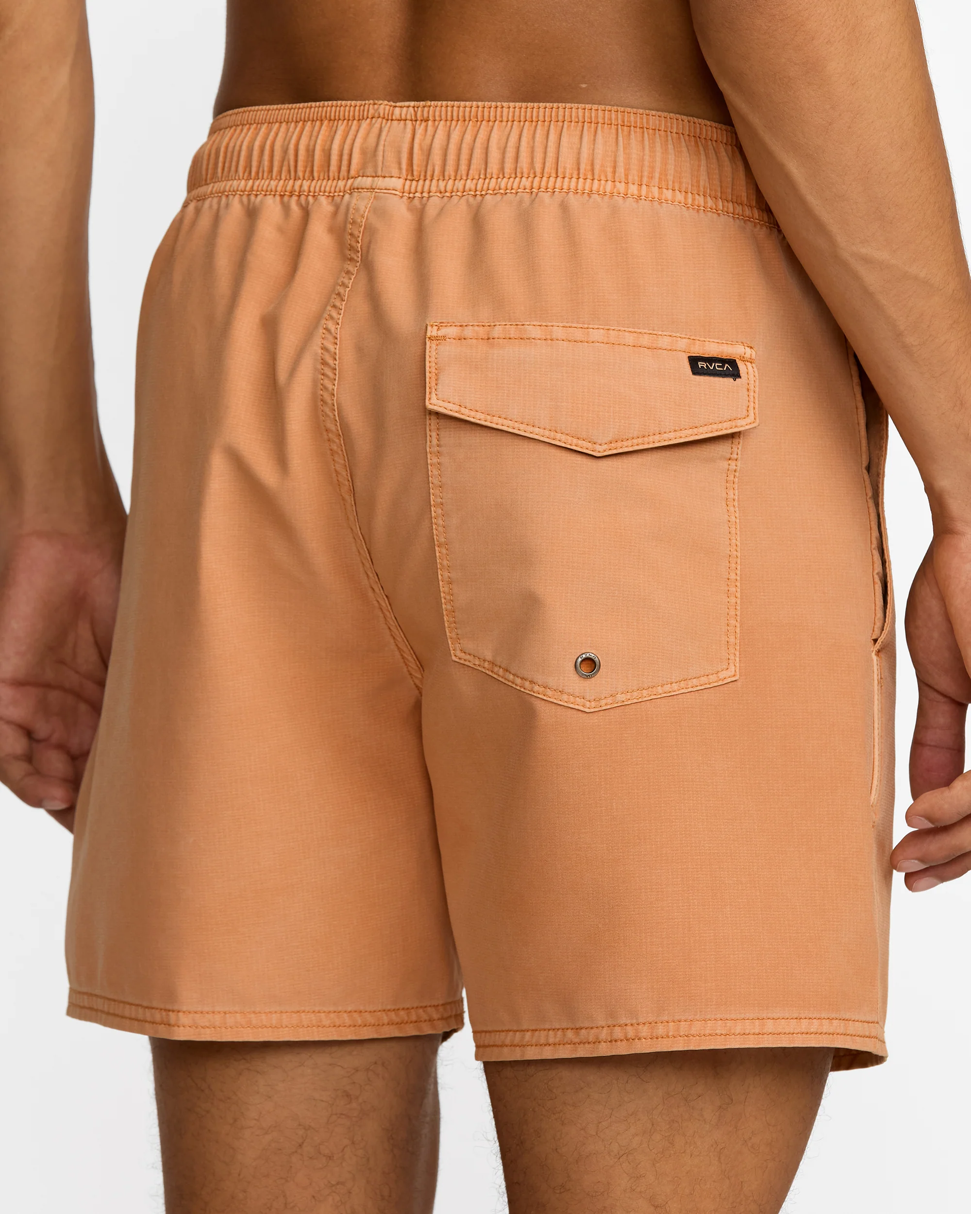 SHORT MASCULINO RVCA VA PIGMENT ELASTIC 16 – foto 3