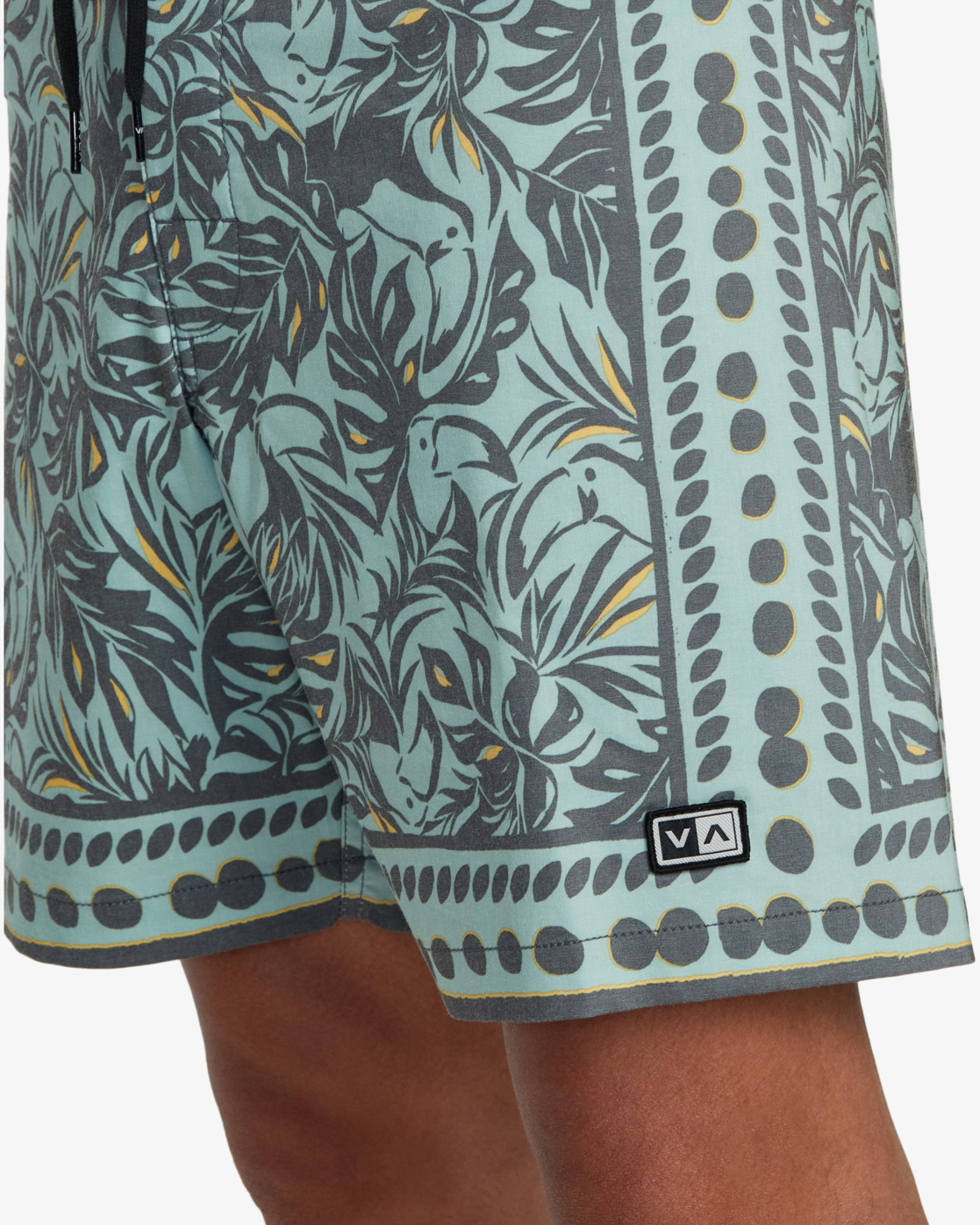 SHORT MASCULINO RVCA RESORT TRUNK – foto 4