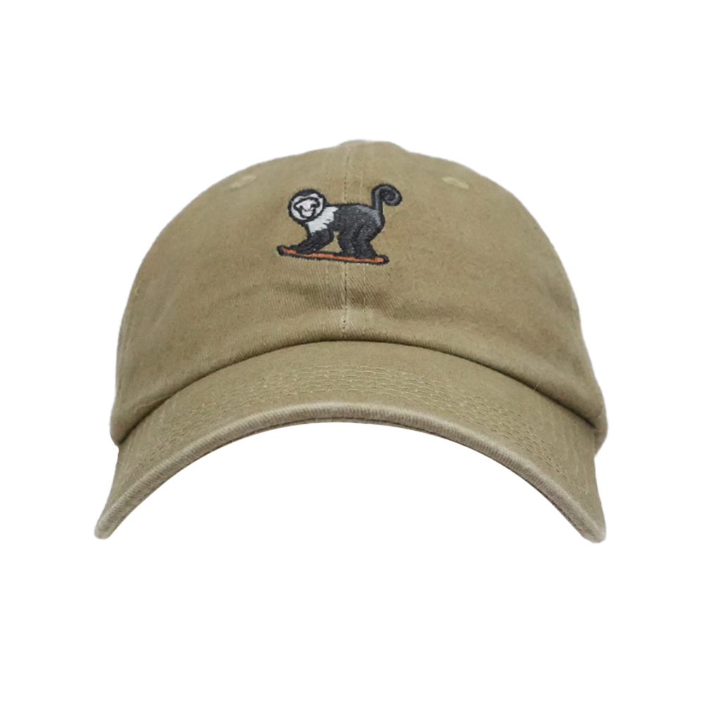 Gorra Beak con mono bordado