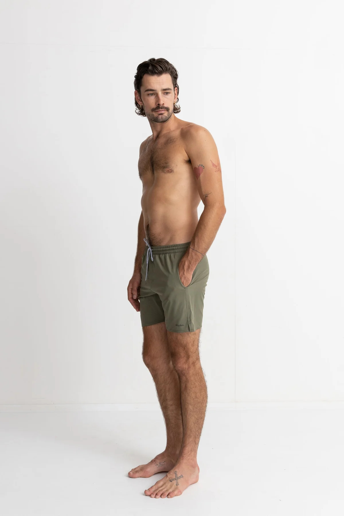 Pantaloneta Rhythm Classic Olive – foto 1