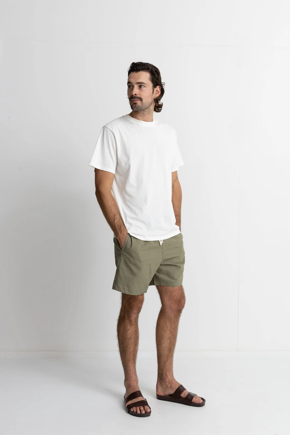 Short Rhythm Classic Linen Olive – foto 3
