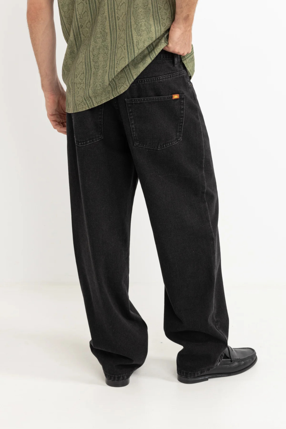 Jeans Rhythm Essential Worn Black – foto 2