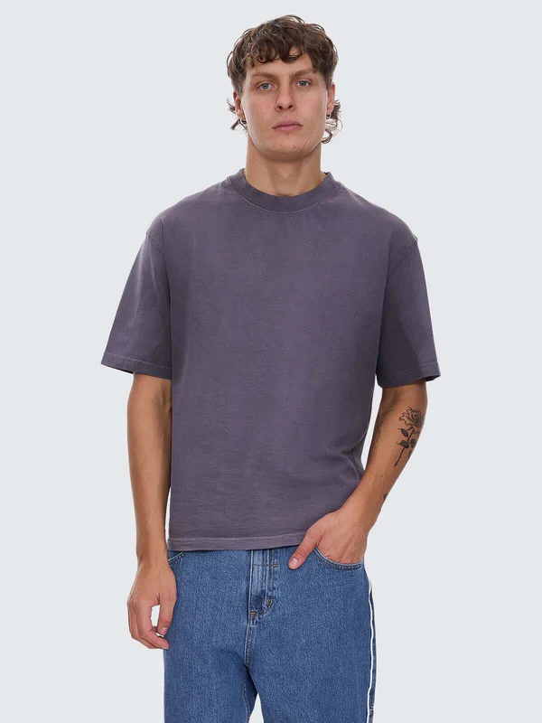 Camiseta Thrills Arts & Industrial Sprayed Box Oversize Cropped Ebony – foto 1