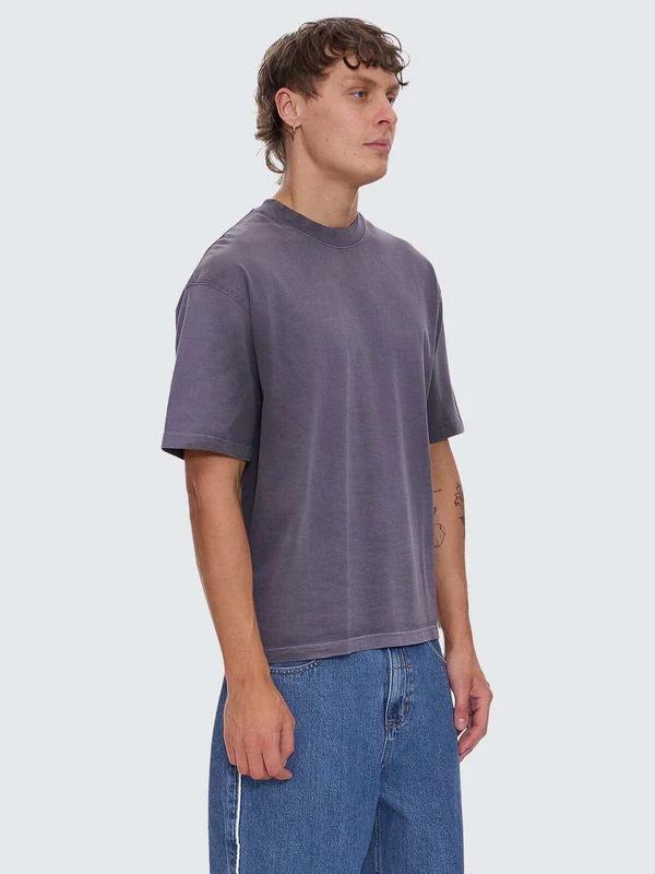 Camiseta Thrills Arts & Industrial Sprayed Box Oversize Cropped Ebony – foto 4