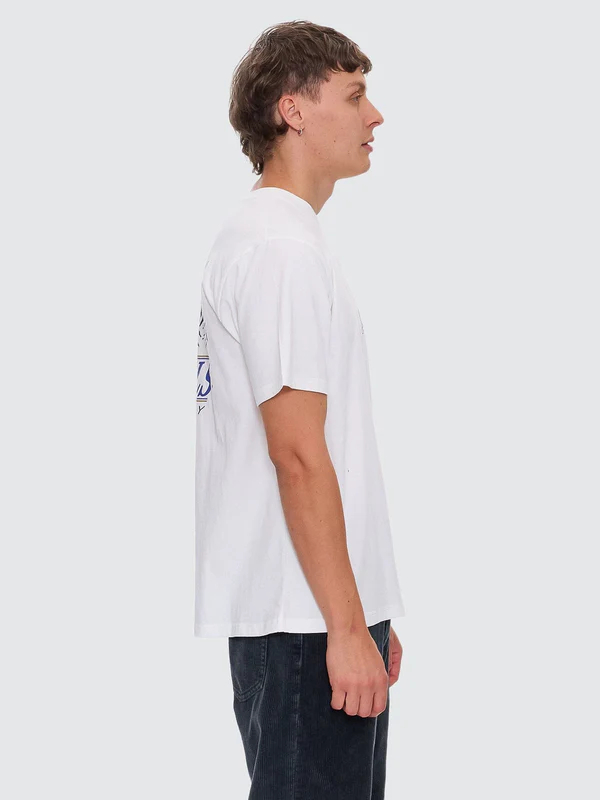 Camiseta Thrills When It Hits Your Lips Dirty White – foto 3