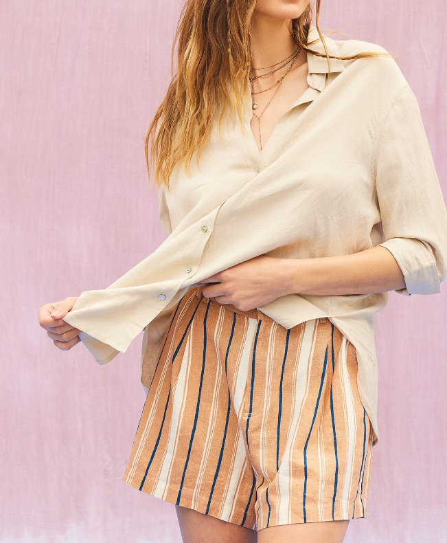 Blusa Button down Linen Wash Taupe – foto 3