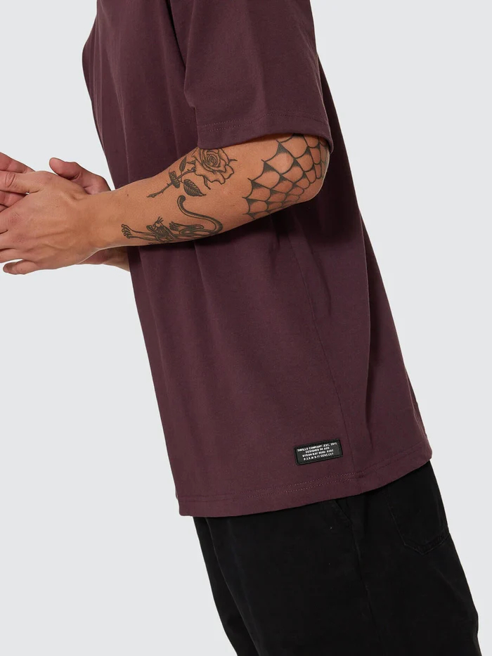 Camiseta Thrills Military Oversize Aubergine – foto 7