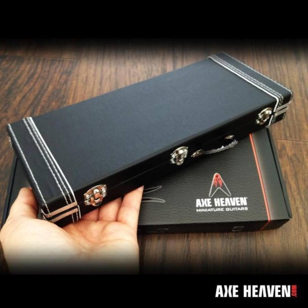 MINI GUITARRA BLACK GUITAR CASE AXEH47563
