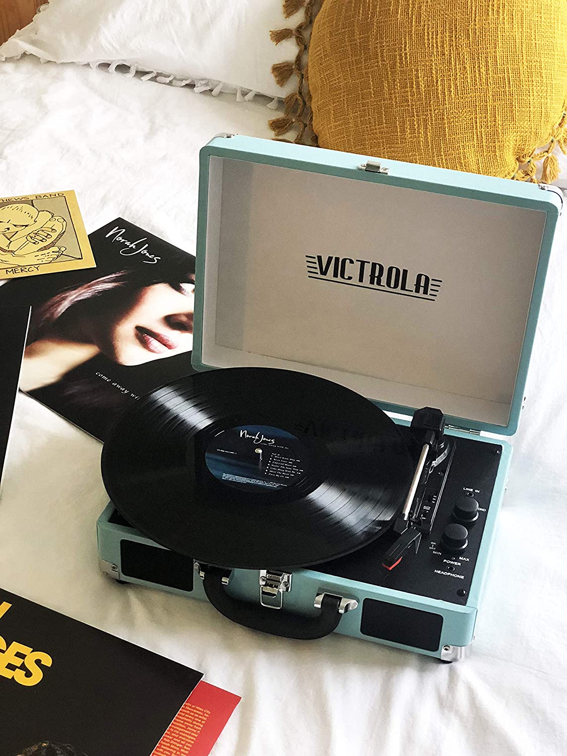 VICTROLA/TURNTABLE SUITCASE BLUETOOTH 3 SPEED TURQUOISE – foto 3